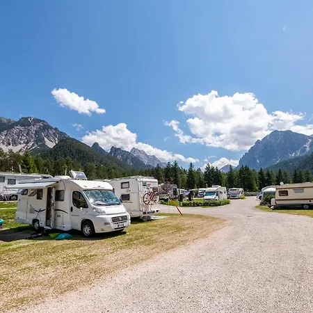 Camping Al Plan Dolomites 캠프장